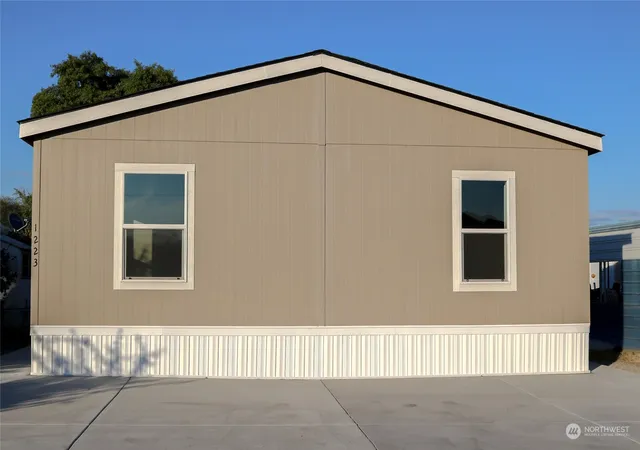 Manufactured home for sale at 1223 Jones Dr, Walla Walla, WA 99362 | MLS# NWM2281878