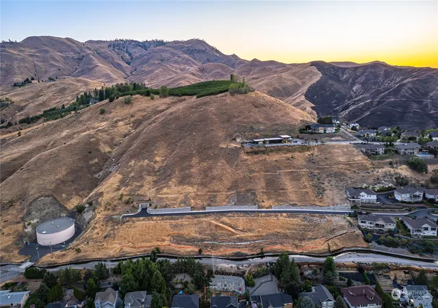 Photo 1 of Land for sale at 1861 Broadway Pl, Wenatchee, WA 98801 | MLS# NWM2282264 | Listing updated on 2026-09-17