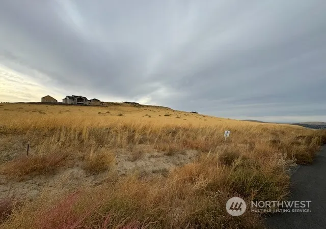 Photo 1 of Land for sale at 33908 Mammoth Dr, Kennewick, WA 99338 | MLS# NWM2301360 | Listing updated on 2026-09-17
