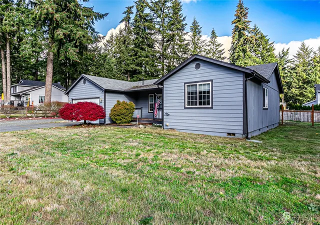 Photo 4 of Single family home for sale at 604 Nieland Loop SE, Rainier, WA 98576 | MLS# NWM2306654 | Listing updated on 2026-09-30