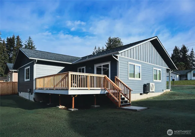 Photo 3 of Single family home for sale at 1920 W 10th Street, Port Angeles, WA 98363 | MLS# NWM2311315 | Listing updated on 2026-09-17