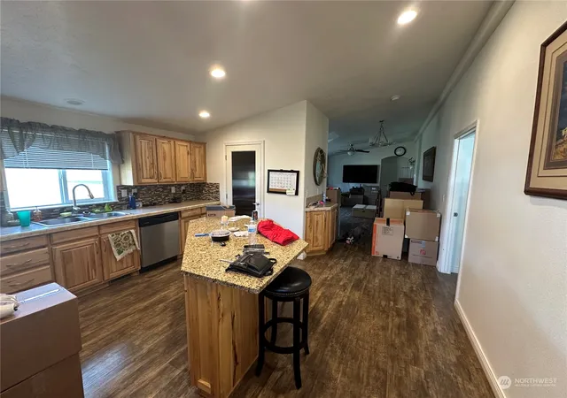 Photo 4 of Manufactured home for sale at 706 Centerville Hwy, Centerville, WA 98613 | MLS# NWM2314032 | Listing updated on 2026-09-17