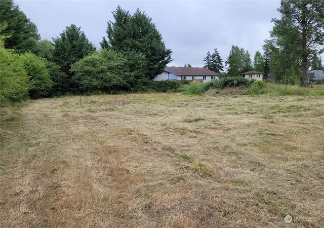 Photo 4 of Land for sale at 833 20th Street SW, Chehalis, WA 98532 | MLS# NWM2314758 | Listing updated on 2026-09-17