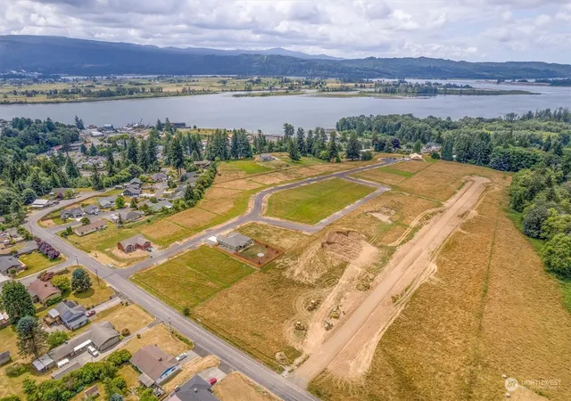 Photo 3 of Land for sale at 21 Sunnyfield Dr #Lot26, Cathlamet, WA 98612 | MLS# NWM2320755 | Listing updated on 2026-09-17
