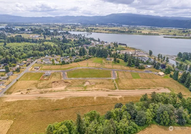 Photo 3 of Land for sale at 6 Sunnyfield Dr #Lot20, Cathlamet, WA 98612 | MLS# NWM2320774 | Listing updated on 2026-09-17