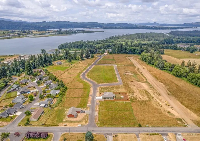 Photo 1 of Sale Pending at 9 Sunnyfield Dr #Lot24, Cathlamet, WA 98612 | MLS# NWM2322884 | Listing updated on 2026-09-26
