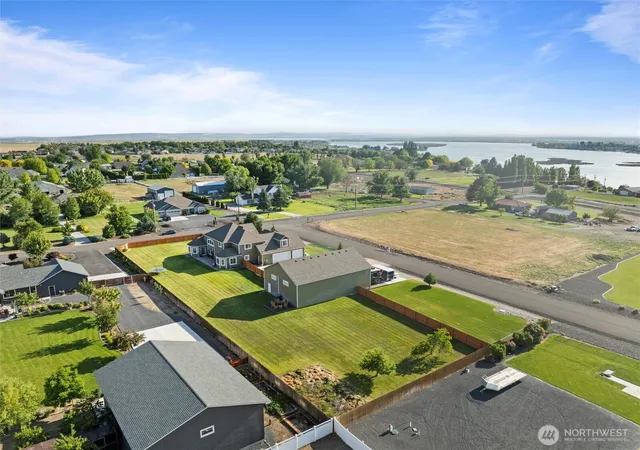 Photo 1 of Single family home for sale at 527 Rd I6 Ne, Moses Lake, WA 98837 | MLS# NWM2323360 | Listing updated on 2026-10-09