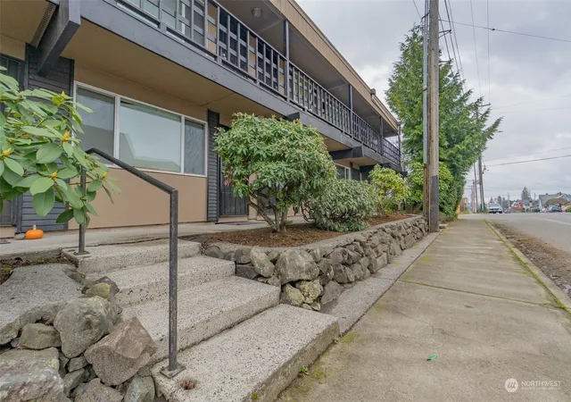 Photo 4 of Multi family home for sale at 5601 S Thompson Ave, Tacoma, WA 98408 | MLS# NWM2324610 | Listing updated on 2026-09-17