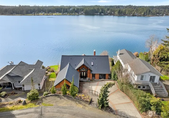 Photo 3 of Single family home for sale at 382 E Bergeson Rd, Shelton, WA 98584 | MLS# NWM2333041 | Listing updated on 2026-10-01