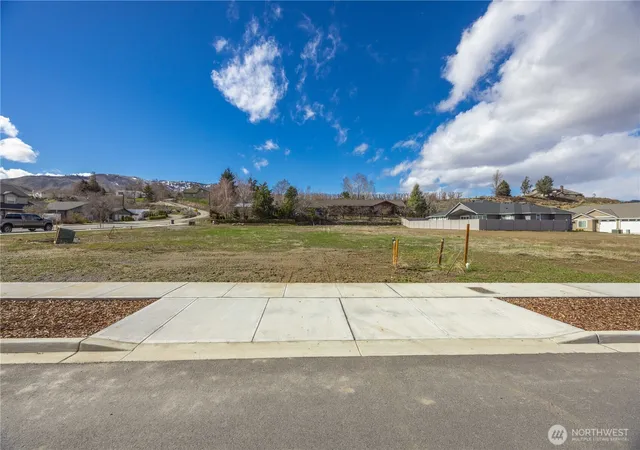 Photo 2 of Land for sale at 2132 N Western Ave, Wenatchee, WA 98801 | MLS# NWM2346538 | Listing updated on 2026-09-17