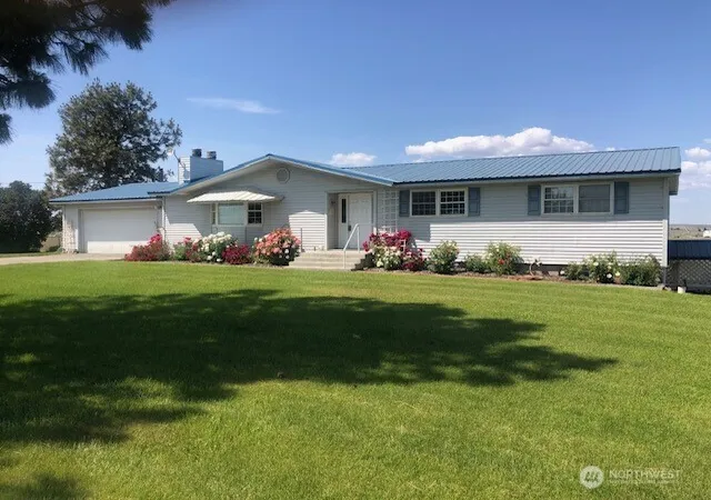 Photo 2 of Single family home for sale at 20868 Se Road 2, Warden, WA 98857 | MLS# NWM2358852 | Listing updated on 2026-09-17