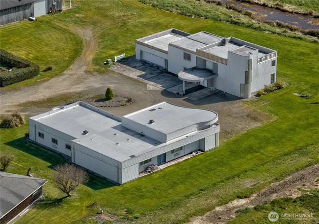 Photo 3 of Single family home for sale at 6804 Chatham Way, Ilwaco, WA 98624 | MLS# NWM2363378 | Listing updated on 2026-09-17
