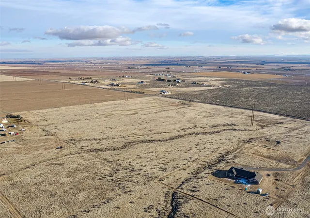 Photo 4 of Land for sale at 1 Road 13 NW, Quincy, WA 98848 | MLS# NWM2363983 | Listing updated on 2026-09-17