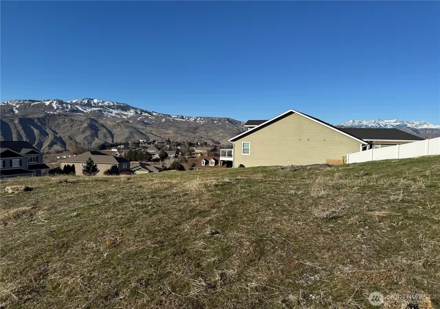 Photo 2 of Land for sale at 990 Sage Crst Dr, Wenatchee, WA 98801 | MLS# NWM2364530 | Listing updated on 2026-09-17
