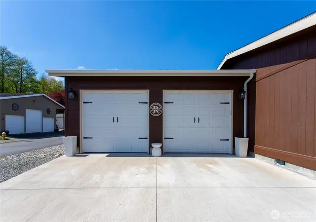 Photo 3 of Manufactured home for sale at 6350 Portal Way #17, Ferndale, WA 98248 | MLS# NWM2365095 | Listing updated on 2026-09-17