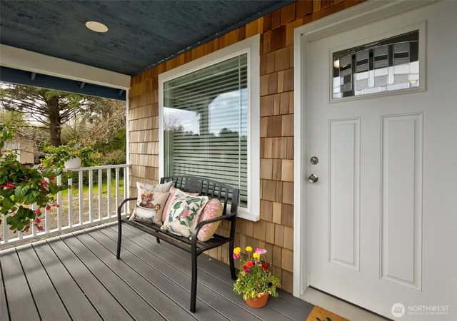 Photo 2 of Single family home for sale at 531 Point Brown Ave Sw, Ocean Shores, WA 98569 | MLS# NWM2366387 | Listing updated on 2026-09-17