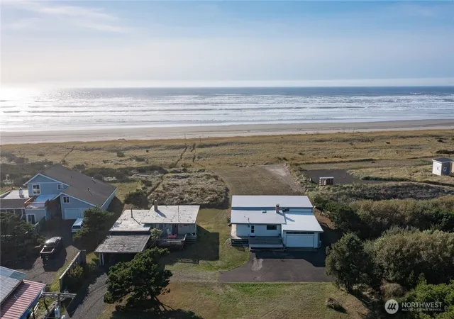 Photo 3 of Single family home for sale at 420 W Lough Ln, Westport, WA 98595 | MLS# NWM2369238 | Listing updated on 2026-09-17