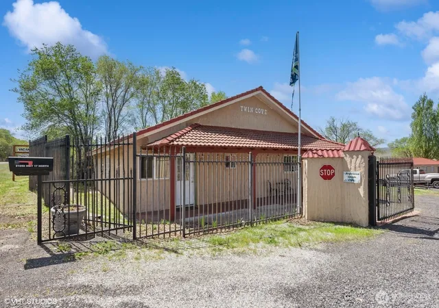 Photo 3 of Multi family home for sale at 21058 State Hwy 17 N, Soap Lake, WA 98851 | MLS# NWM2371763 | Listing updated on 2026-09-17