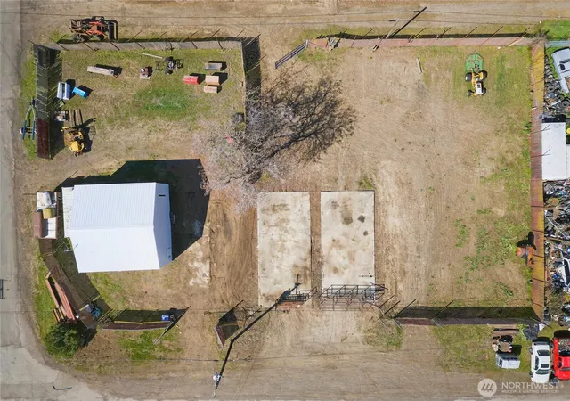 Photo 3 of Sale Pending at 1115 N 12th Avenue, Walla Walla, WA 99362 | MLS# NWM2375465 | Listing updated on 2026-09-16