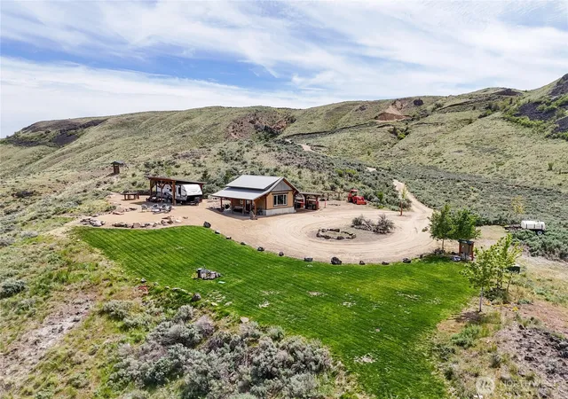 Photo 3 of Single family home for sale at 0 Rd Q Ne, Mansfield, WA 98830 | MLS# NWM2376537 | Listing updated on 2026-09-17