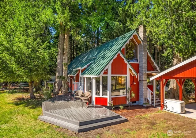 Photo 2 of Single family home for sale at 11318 583rd Avenue E, Enumclaw, WA 98022 | MLS# NWM2379938 | Listing updated on 2026-09-17