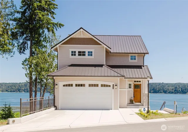 Single family home for sale at 14210 Olalla Crst Ln SE, Olalla, WA 98359 | MLS# NWM2381372
