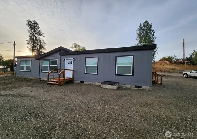 Photo 1 of Manufactured home for sale at 720 S Jefferson St, Republic, WA 99166 | MLS# NWM2382170 | Listing updated on 2026-09-17