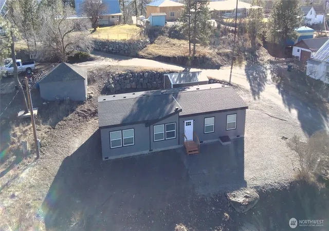 Photo 3 of Manufactured home for sale at 720 S Jefferson St, Republic, WA 99166 | MLS# NWM2382170 | Listing updated on 2026-09-17