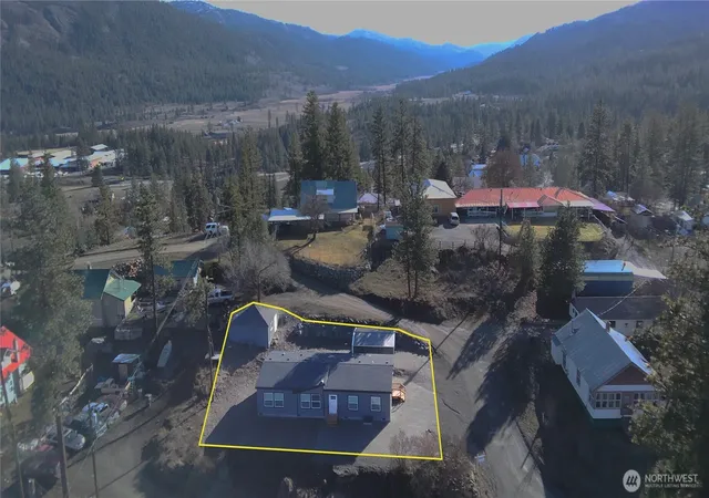 Photo 3 of Manufactured home for sale at 720 S Jefferson St, Republic, WA 99166 | MLS# NWM2382170 | Listing updated on 2026-09-17
