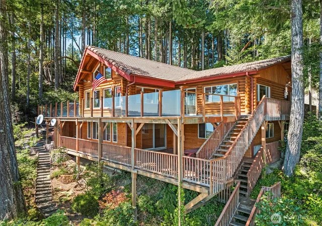 Photo 3 of Single family home for sale at 1236 E Is View Rd, Grapeview, WA 98546 | MLS# NWM2382994 | Listing updated on 2026-09-17