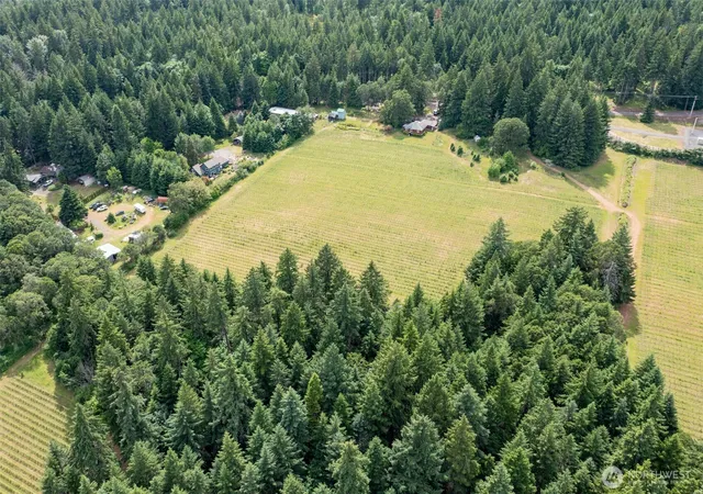 Photo 2 of Single family home for sale at 391 Newell Rd, Underwood, WA 98651 | MLS# NWM2385532 | Listing updated on 2026-09-17