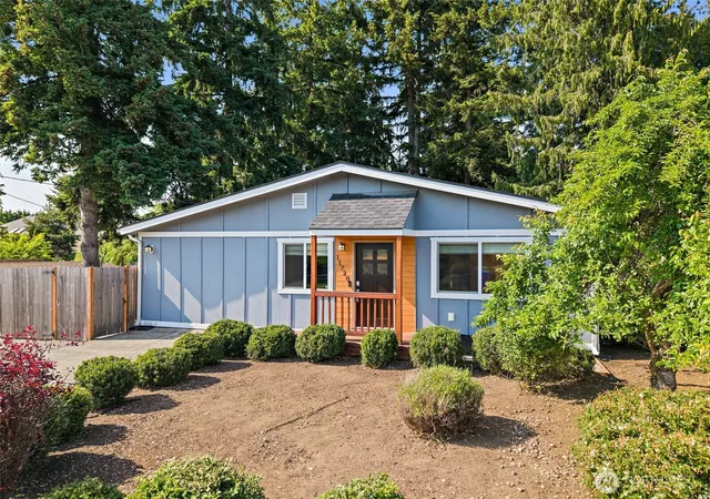 Photo 2 of Contingent at 11720 Se 272nd Place, Kent, WA 98030 | MLS# NWM2387516 | Listing updated on 2026-09-17