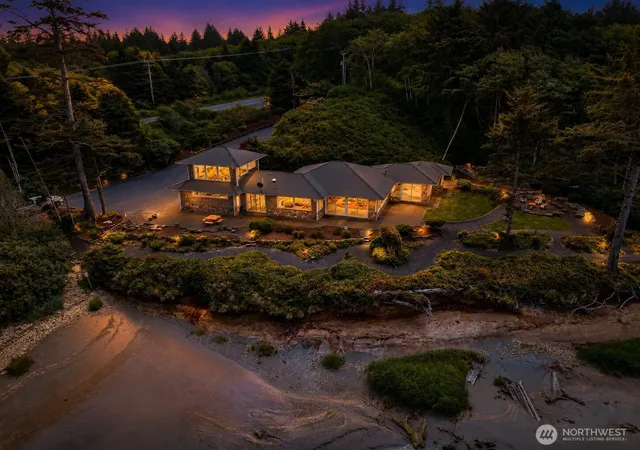 Photo 1 of Single family home for sale at 6 Diamond Dr, Pacific Beach, WA 98571 | MLS# NWM2388711 | Listing updated on 2026-09-17
