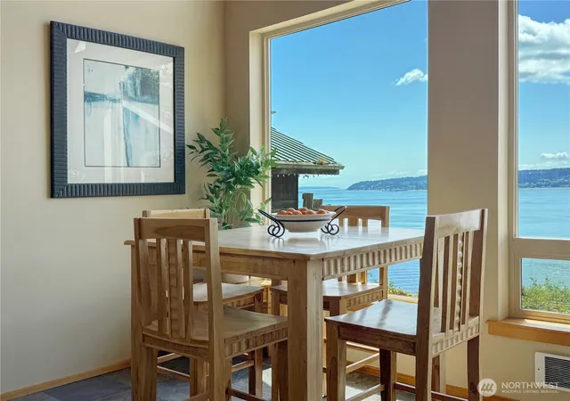 Photo 1 of Single family home for sale at 49 M Whidbey Is Dr, Everett, WA 98201 | MLS# NWM2389126 | Listing updated on 2026-10-02