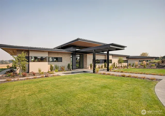 Photo 2 of Single family home for sale at 335 Brickwood Dr, Walla Walla, WA 99362 | MLS# NWM2389350 | Listing updated on 2026-10-02