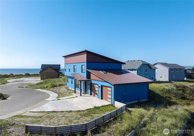 Photo 3 of Single family home for sale at 1288 Cohasset Crst, Westport, WA 98595 | MLS# NWM2391680 | Listing updated on 2026-09-17