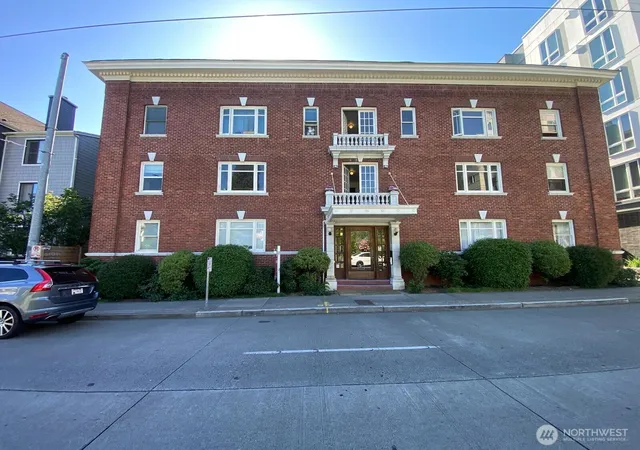 Photo 2 of Condo for sale at 4725 15th Avenue Ne #14, Seattle, WA 98105 | MLS# NWM2392460 | Listing updated on 2026-09-17