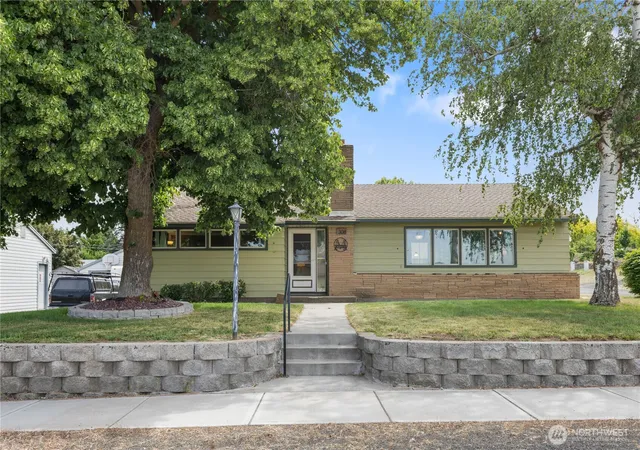Photo 1 of Single family home for sale at 308 2nd Avenue, Harrington, WA 99134 | MLS# NWM2393125 | Listing updated on 2026-09-17