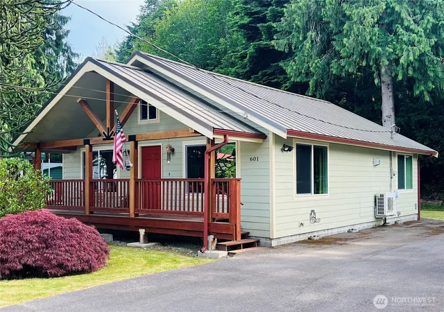 Single family home for sale at 601 Mountain Trl Rd, Brinnon, WA 98320 | MLS# NWM2393339