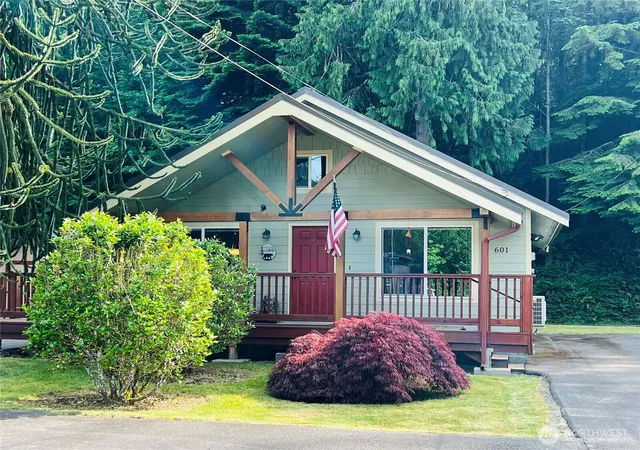 Photo 2 of Single family home for sale at 601 Mountain Trl Rd, Brinnon, WA 98320 | MLS# NWM2393339 | Listing updated on 2026-09-17