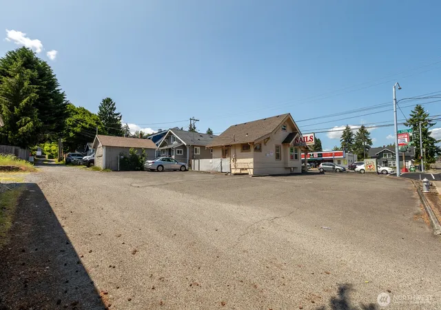 Photo 3 of Single family home for sale at 3606 S 12th Street, Tacoma, WA 98405 | MLS# NWM2395592 | Listing updated on 2026-09-17