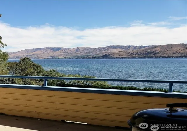 Photo 2 of Single family home for sale at 1 Nekquelekin 457 D, Manson, WA 98831 | MLS# NWM2396050 | Listing updated on 2026-09-18