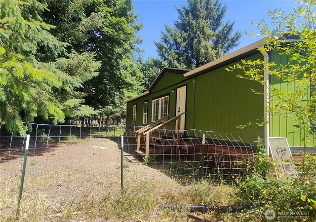 Photo 3 of Manufactured home for sale at 440 W Haven Dr, Elma, WA 98541 | MLS# NWM2398291 | Listing updated on 2026-09-25