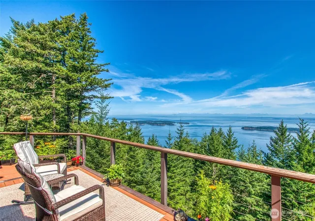Photo 1 of Single family home for sale at 1669 Day Lake Rd, Eastsound, WA 98245 | MLS# NWM2401499 | Listing updated on 2026-09-17