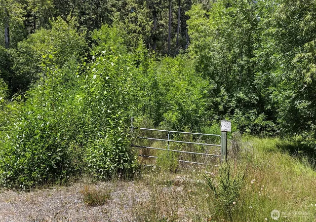 Photo 4 of Sale Pending at 22030 Peissner Rd SE, Yelm, WA 98597 | MLS# NWM2402096 | Listing updated on 2026-09-30