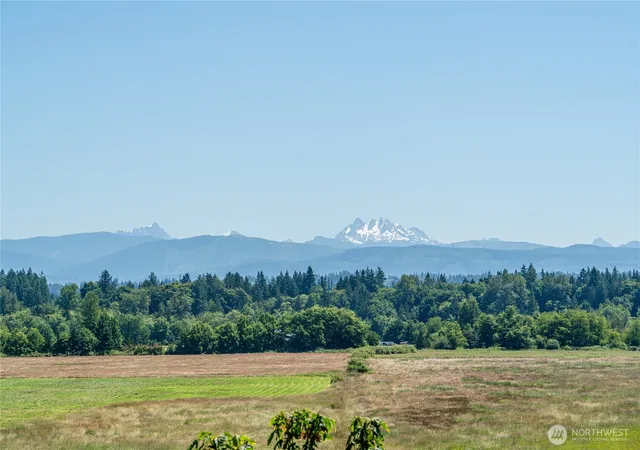 Photo 3 of Manufactured home for sale at 19605 Smokey Point Blvd, Arlington, WA 98223 | MLS# NWM2402985 | Listing updated on 2026-09-27