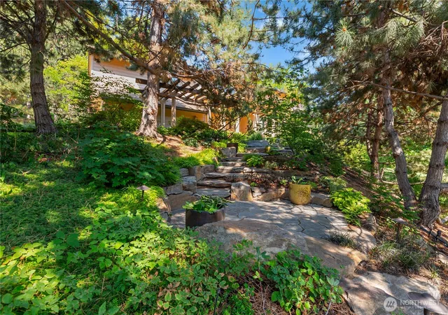 Photo 1 of Single family home for sale at 1100 Pitcher Cyn Rd, Wenatchee, WA 98801 | MLS# NWM2402993 | Listing updated on 2026-09-18