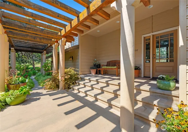 Photo 3 of Single family home for sale at 1100 Pitcher Cyn Rd, Wenatchee, WA 98801 | MLS# NWM2402993 | Listing updated on 2026-09-18