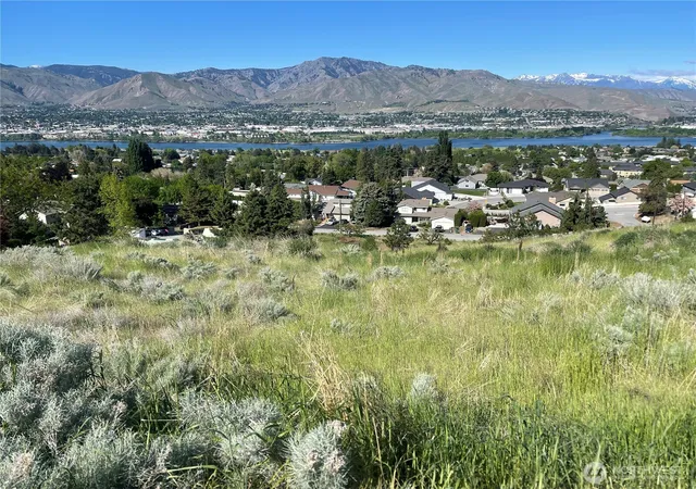 Photo 1 of Land for sale at 2714 Casa Mia Dr, East Wenatchee, WA 98802 | MLS# NWM2404756 | Listing updated on 2026-09-17