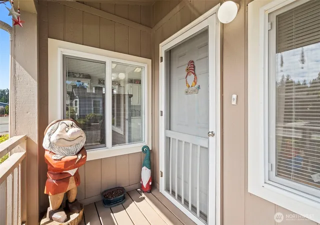 Photo 4 of Manufactured home for sale at 4 Christmas Tree Ln, Shelton, WA 98584 | MLS# NWM2405329 | Listing updated on 2026-09-17